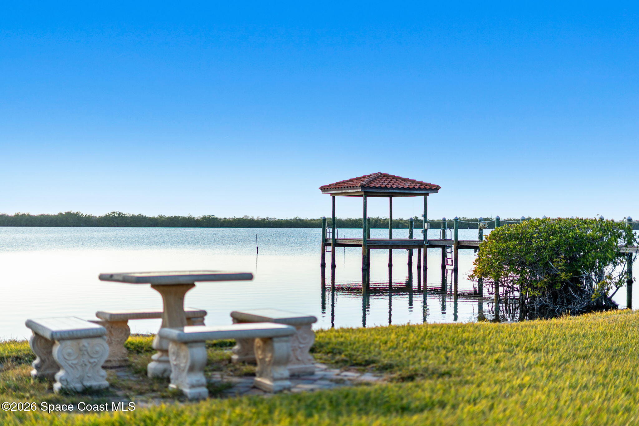 4760 Honeyridge Lane