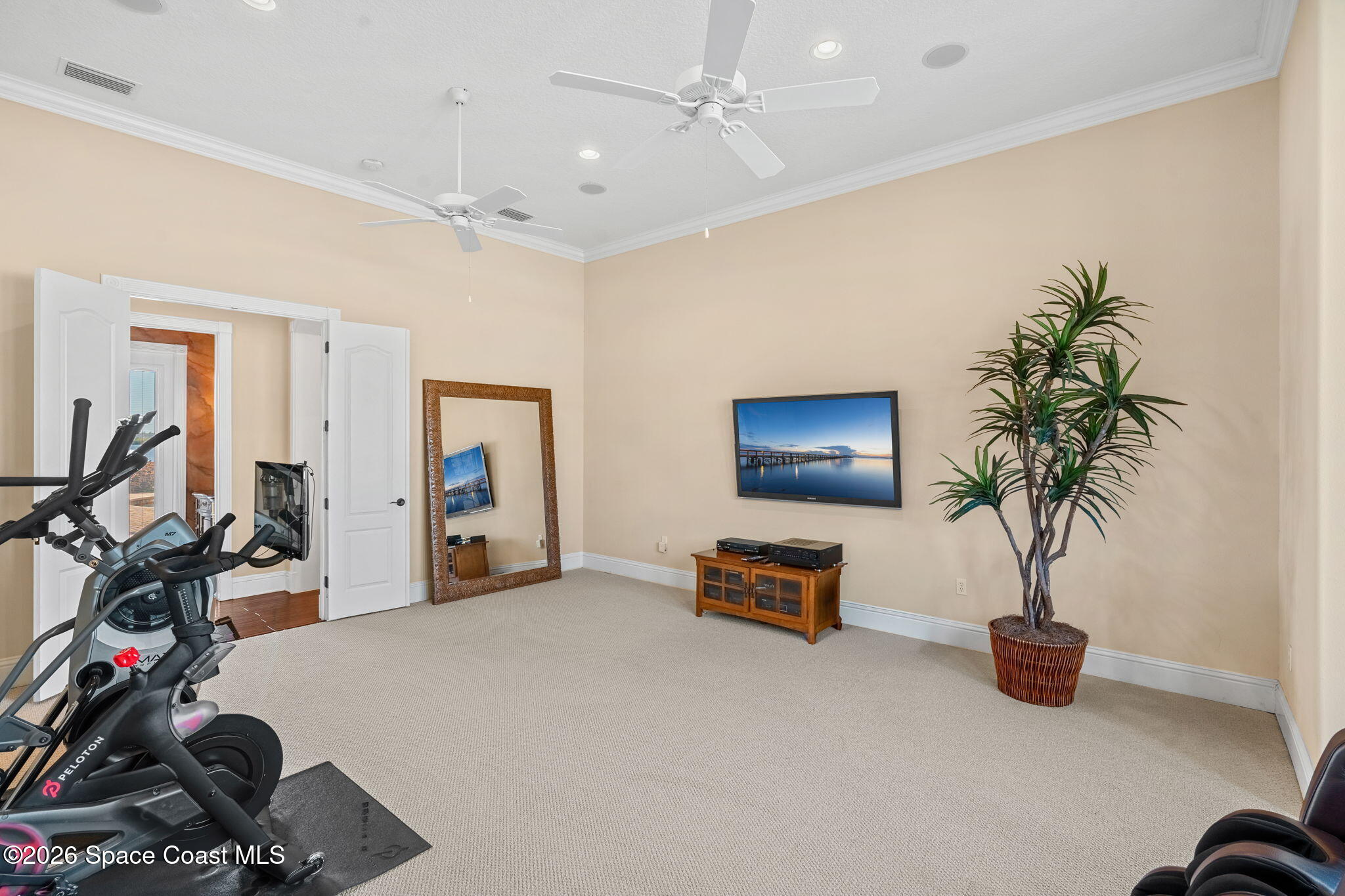 4760 Honeyridge Lane