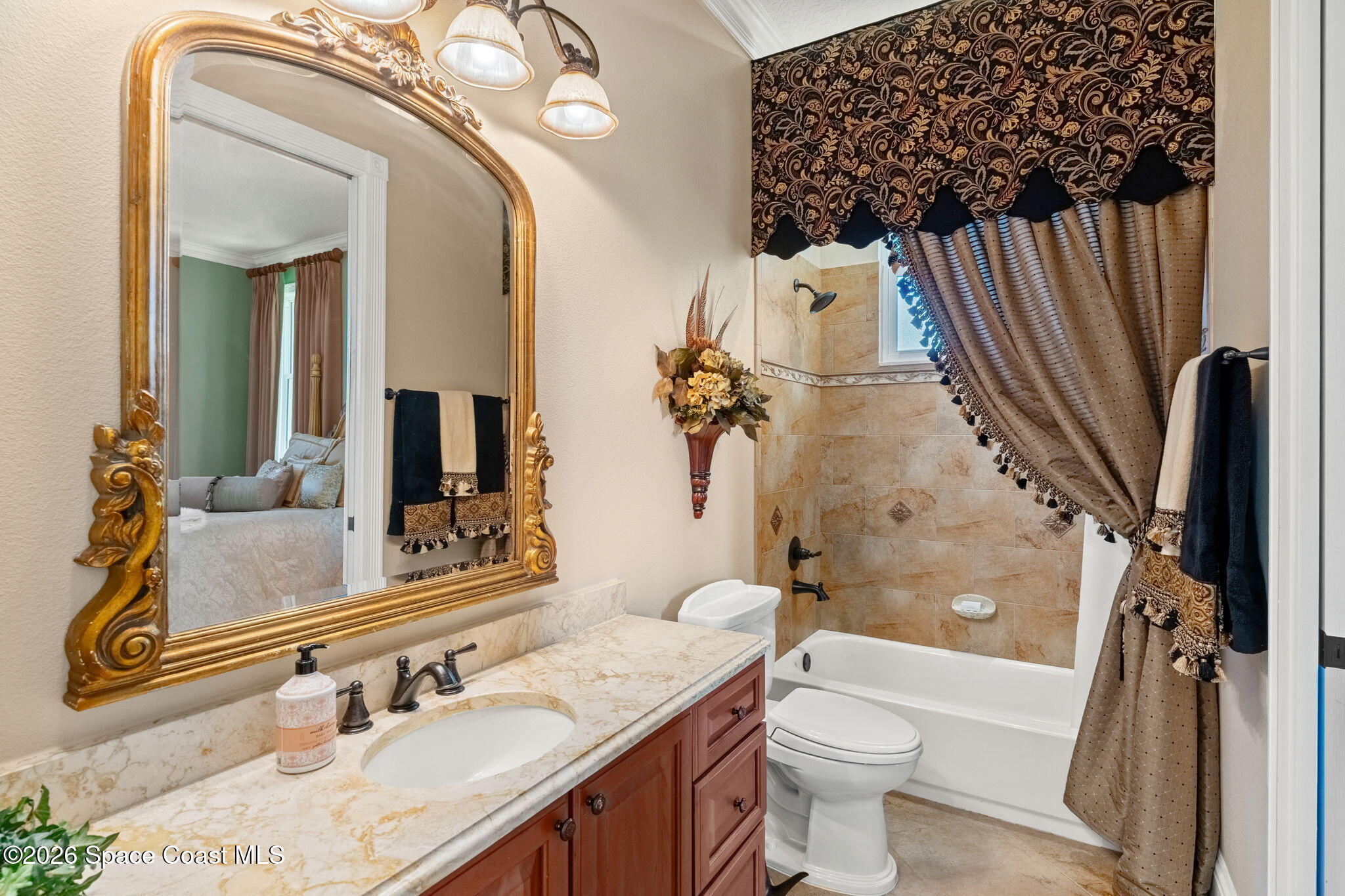 4760 Honeyridge Lane