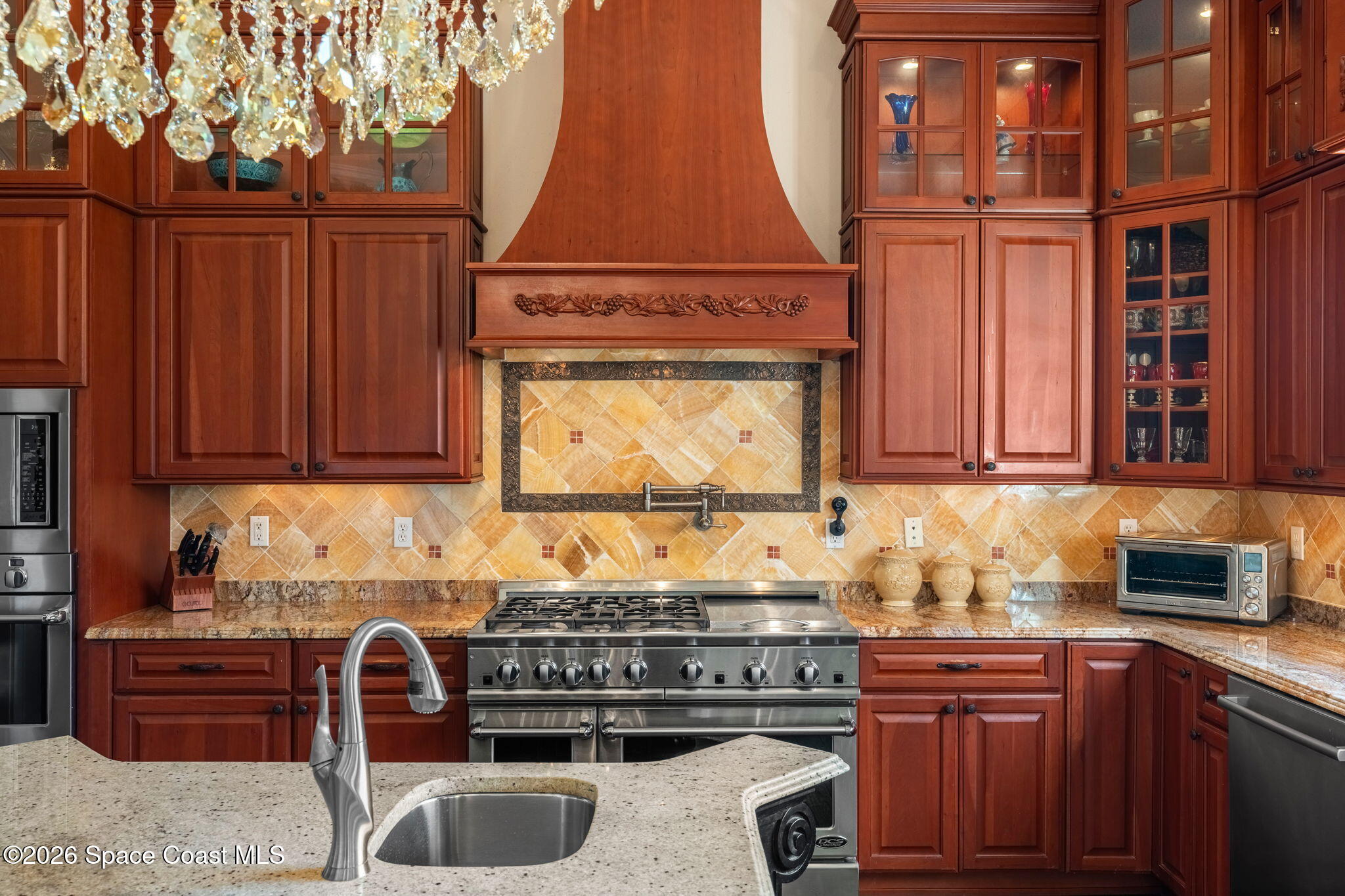 4760 Honeyridge Lane