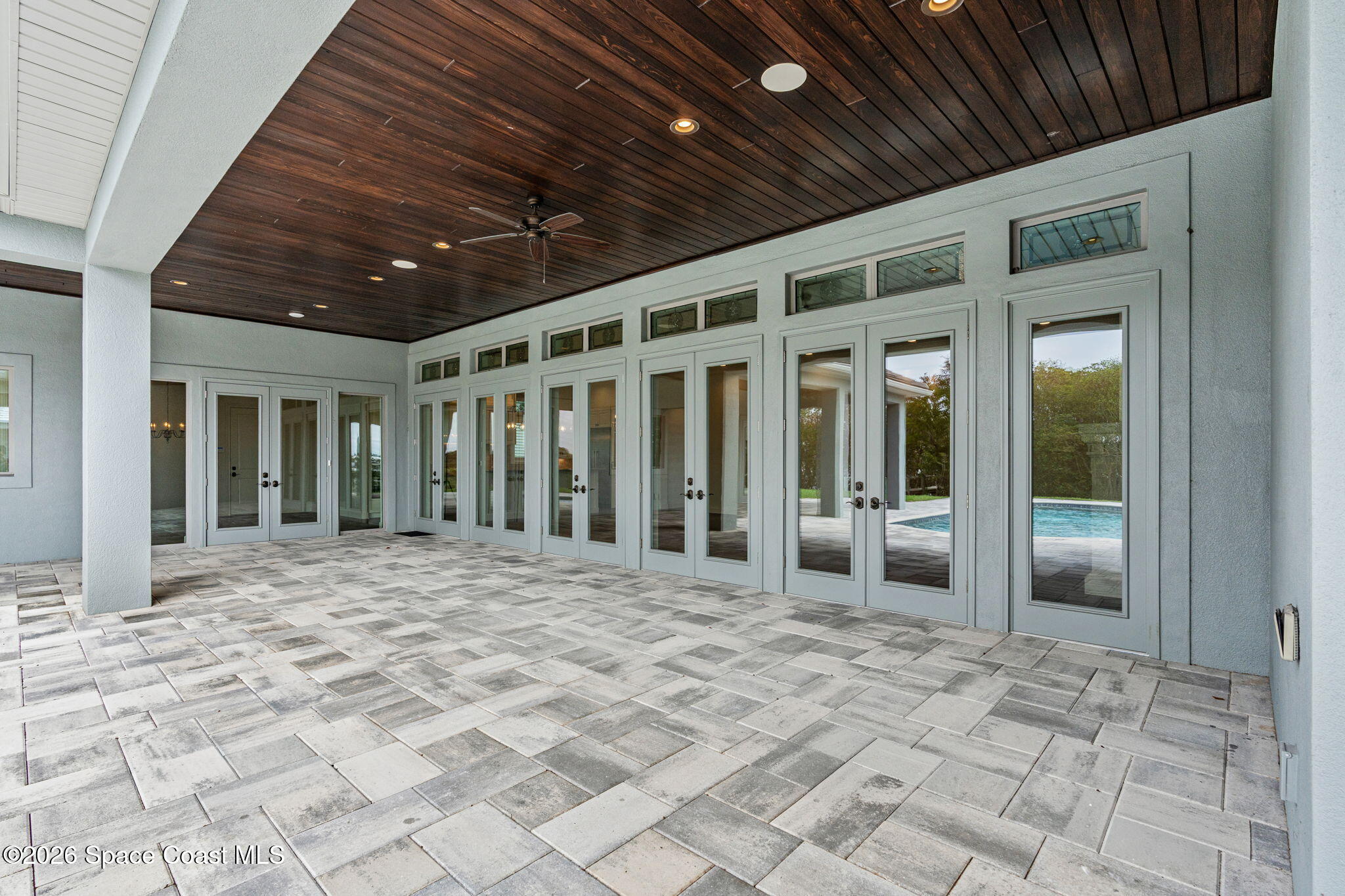 135 Lansing Island Drive