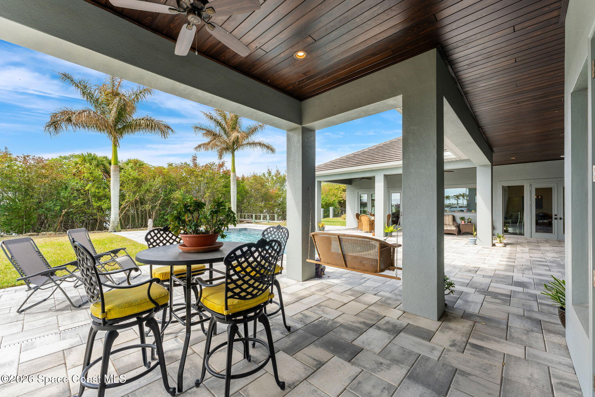 135 Lansing Island Drive