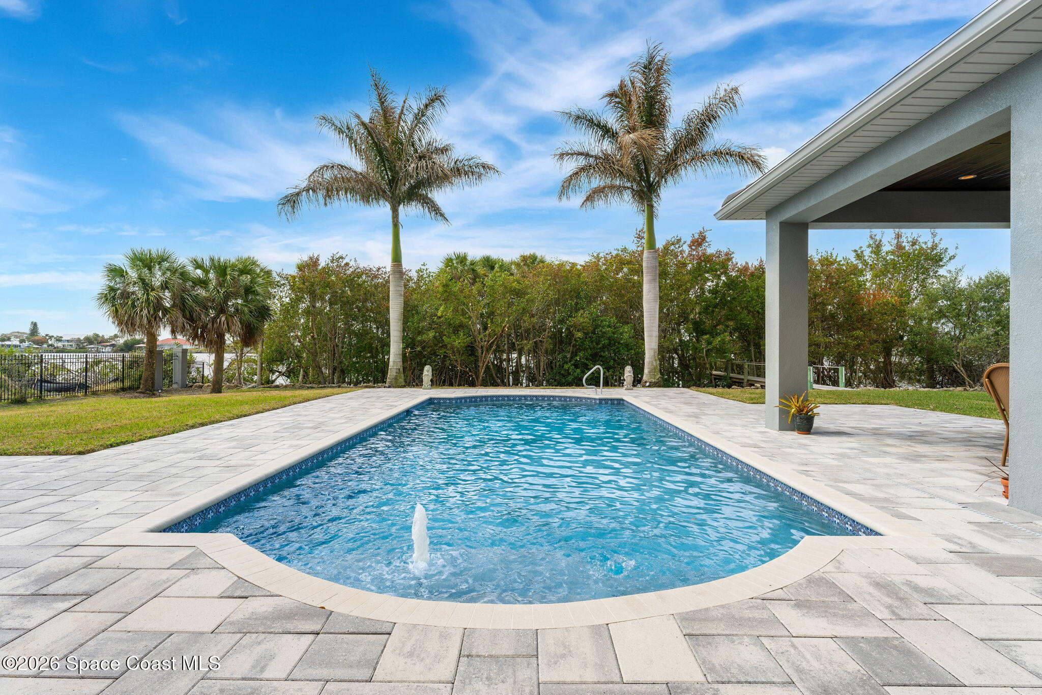 135 Lansing Island Drive