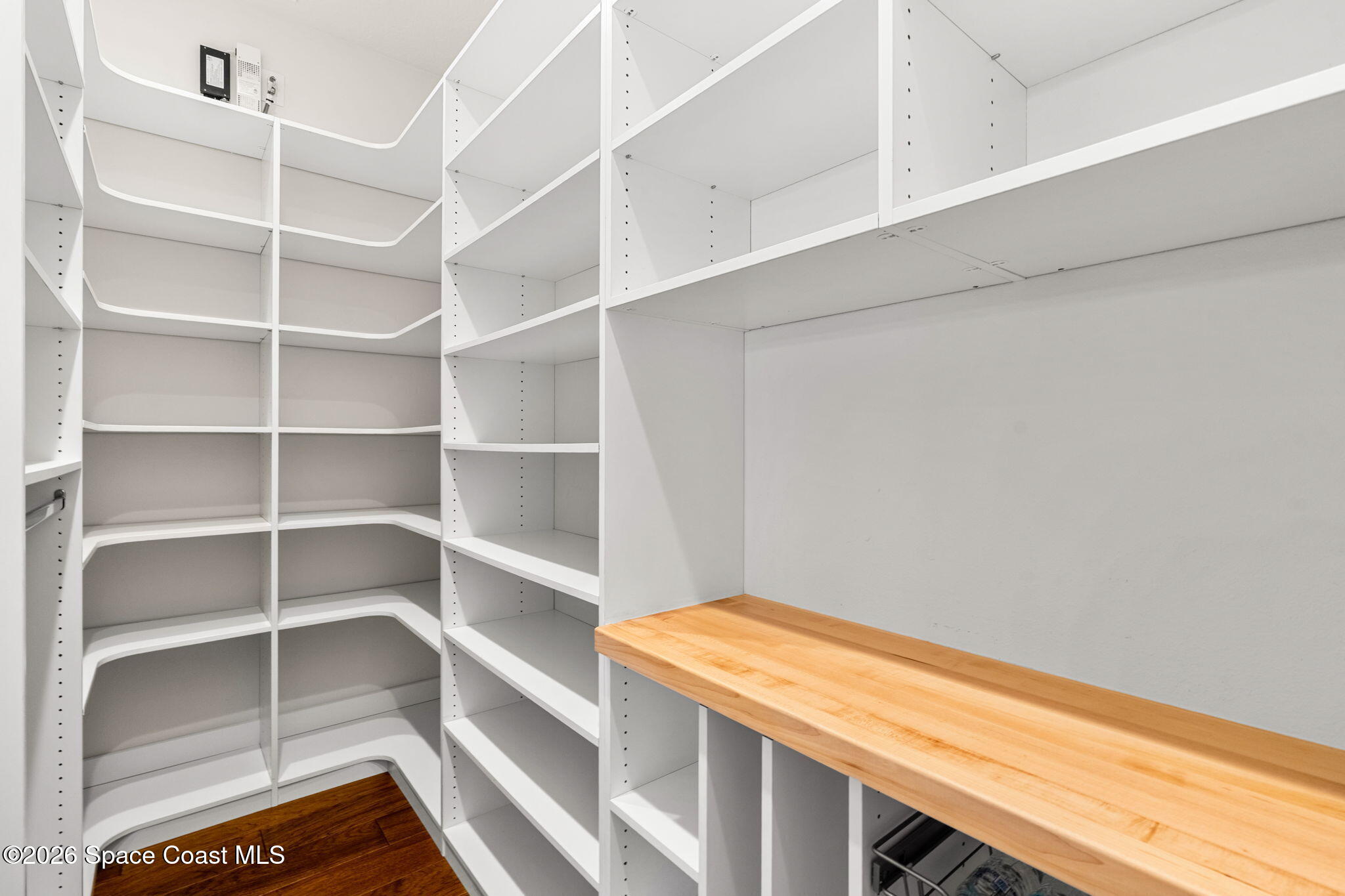 135 Lansing Island Drive