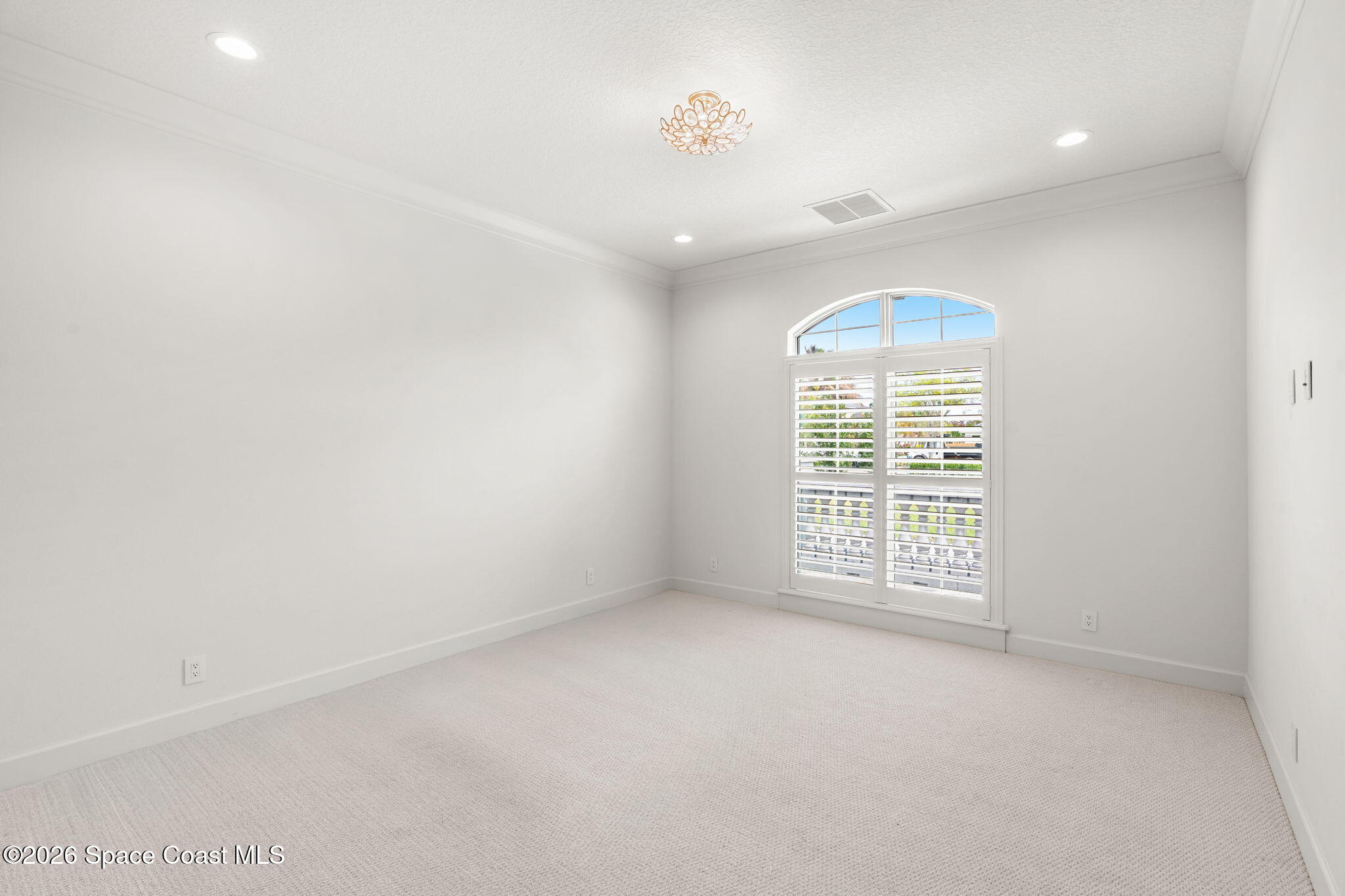 135 Lansing Island Drive