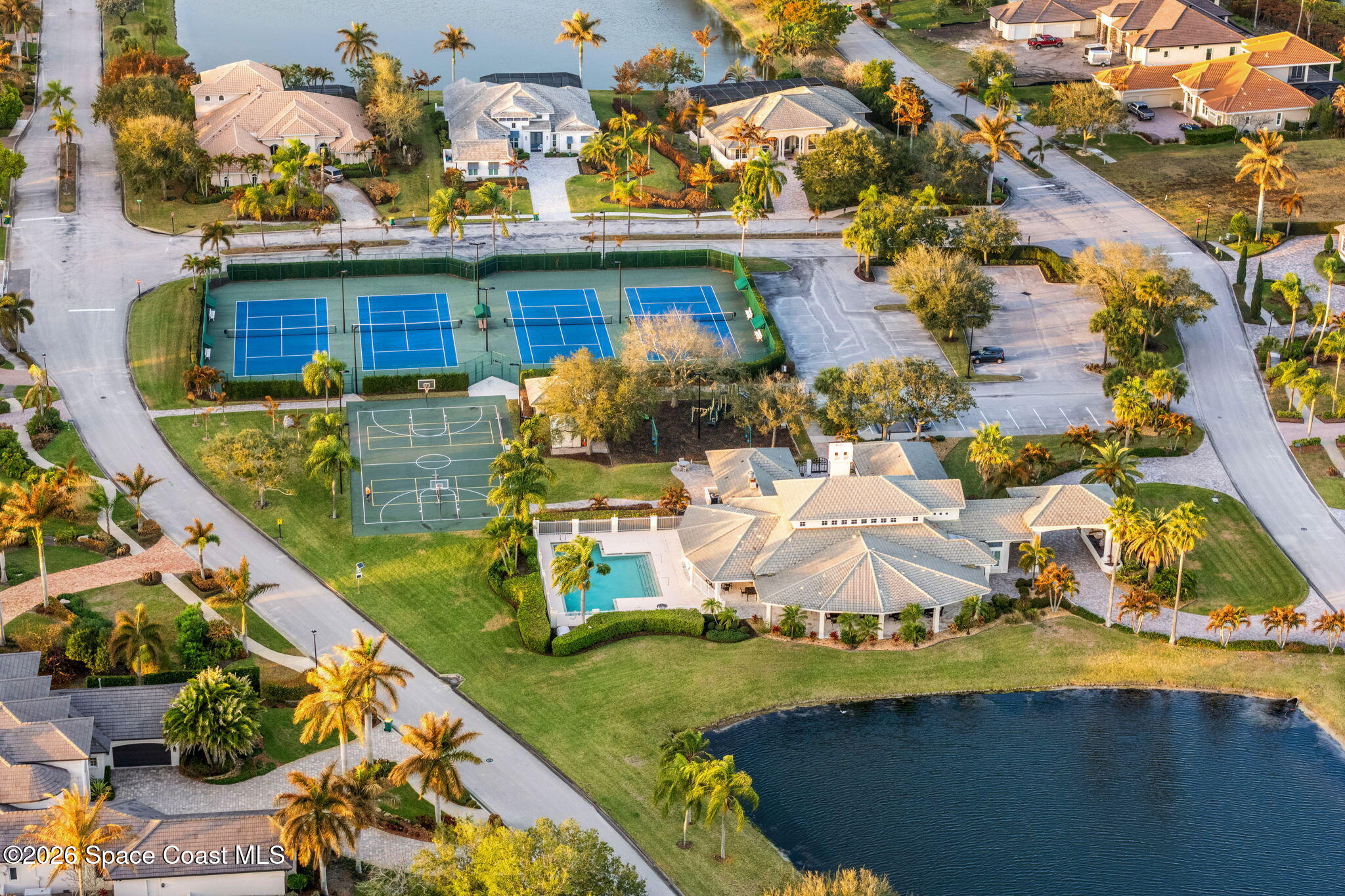 135 Lansing Island Drive