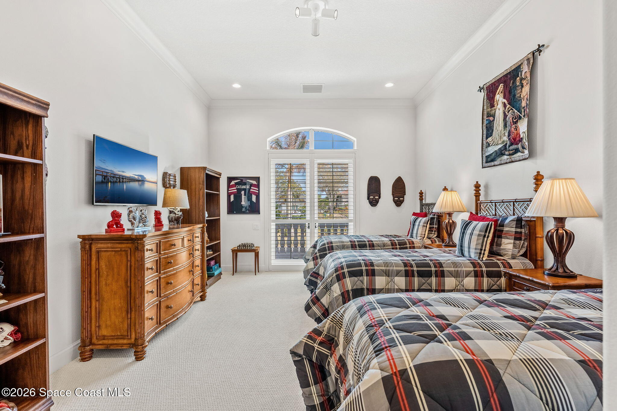 135 Lansing Island Drive