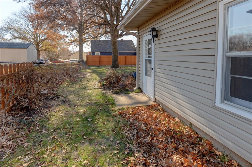 121 E Sue Lane