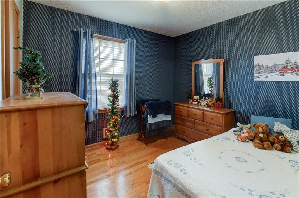 121 E Sue Lane