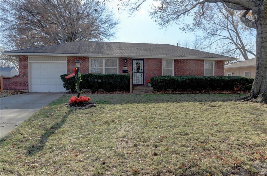 121 E Sue Lane