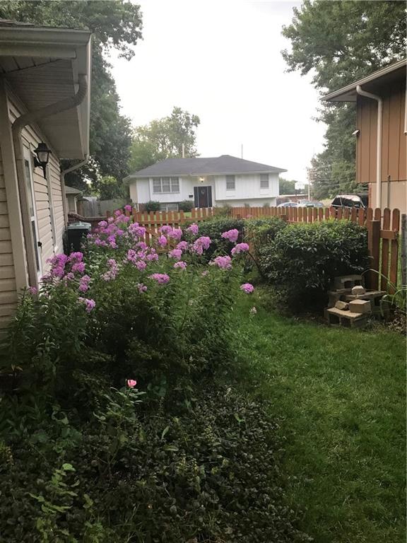 121 E Sue Lane