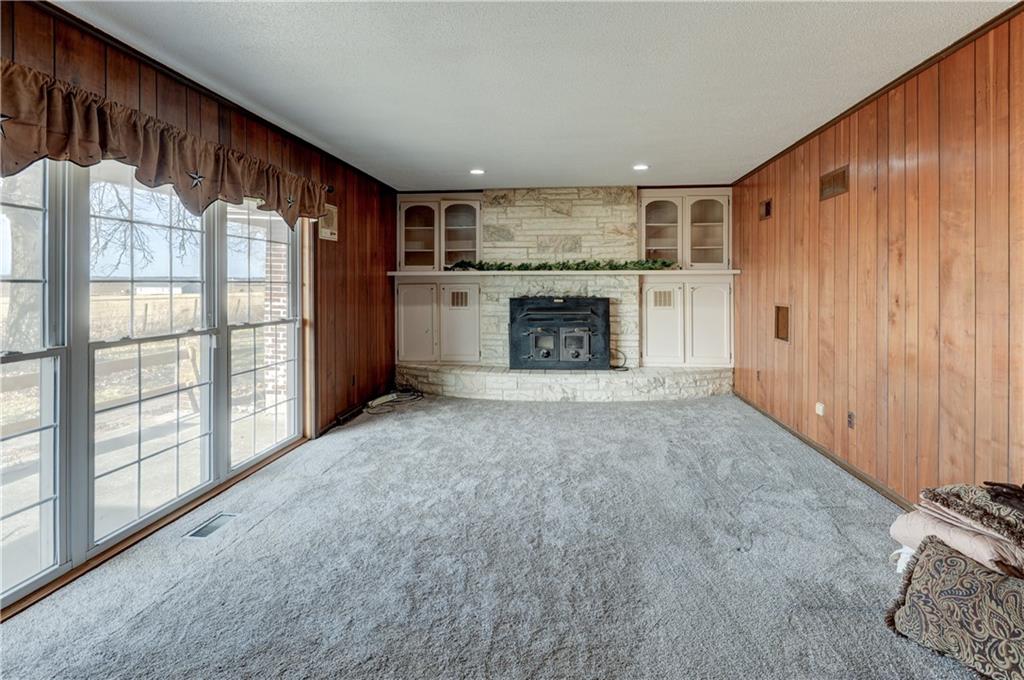 1312 NW 450th Road