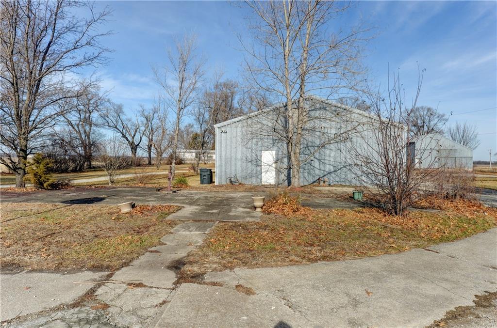 1312 NW 450th Road