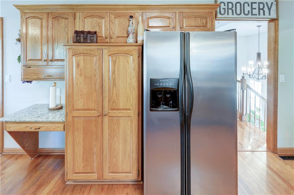 2801 NE ARBOR Court