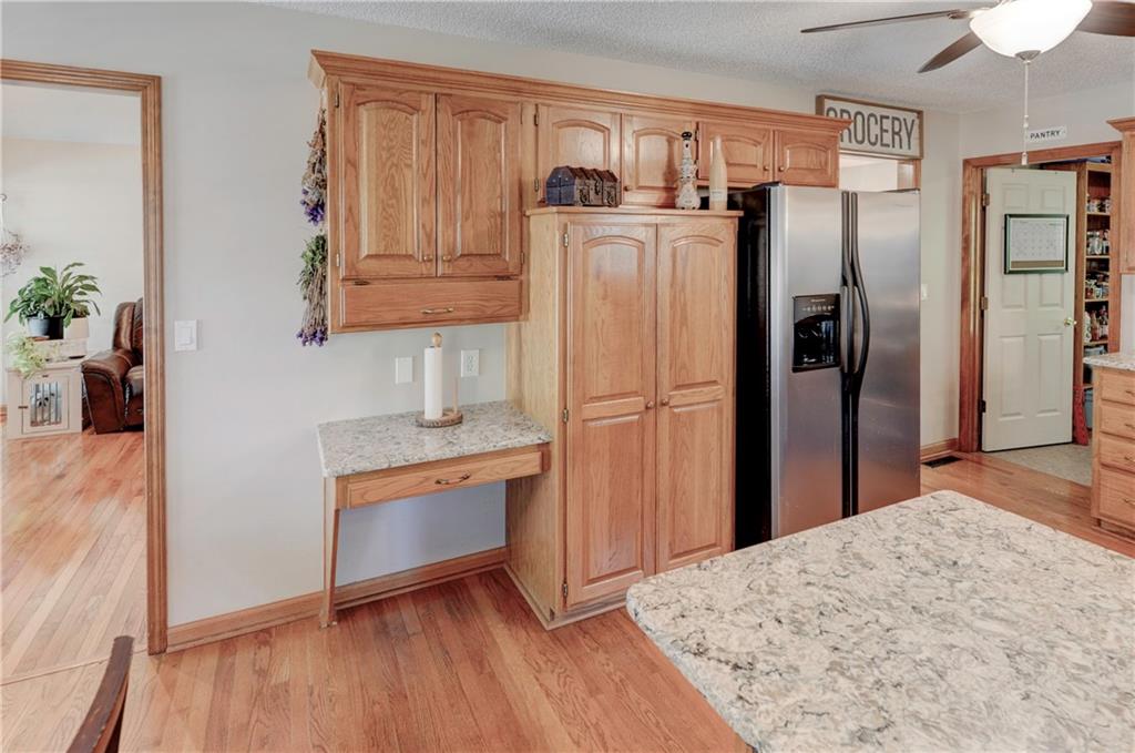 2801 NE ARBOR Court