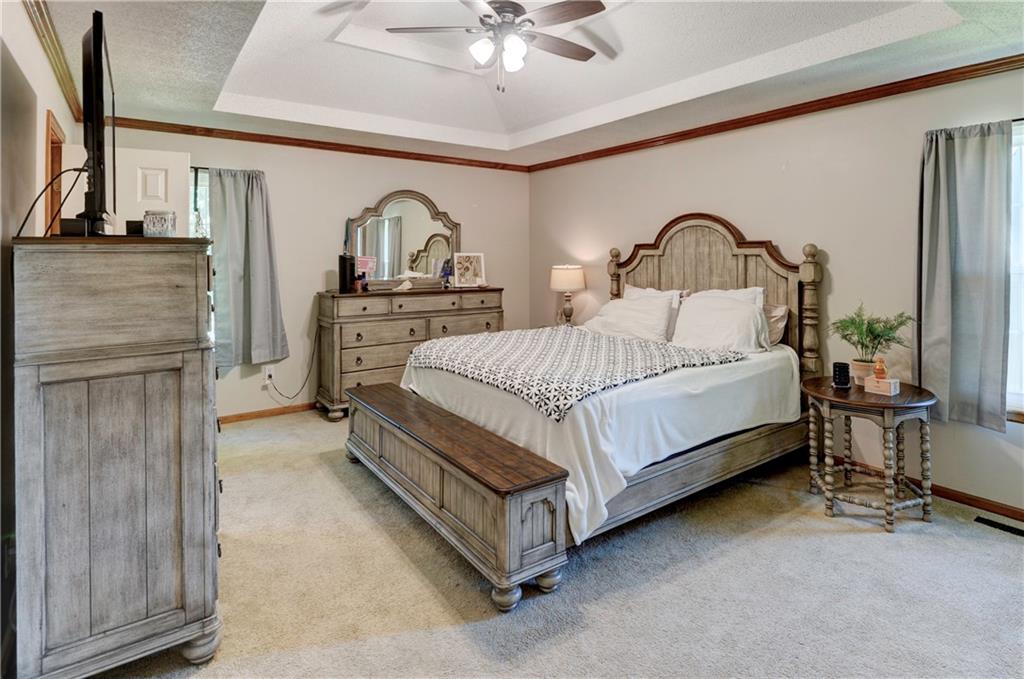 2801 NE ARBOR Court