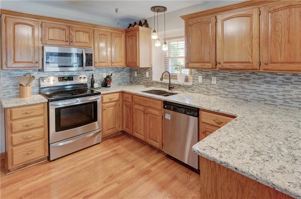 2801 NE ARBOR Court