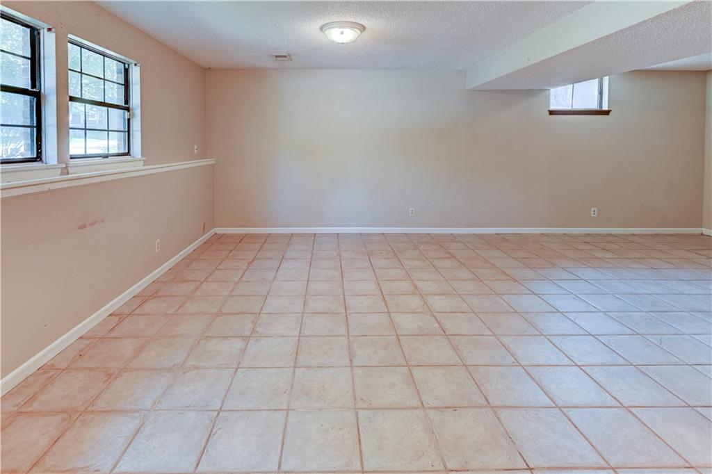 1604 Oak Ridge Drive