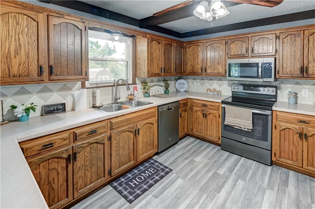 1604 Oak Ridge Drive