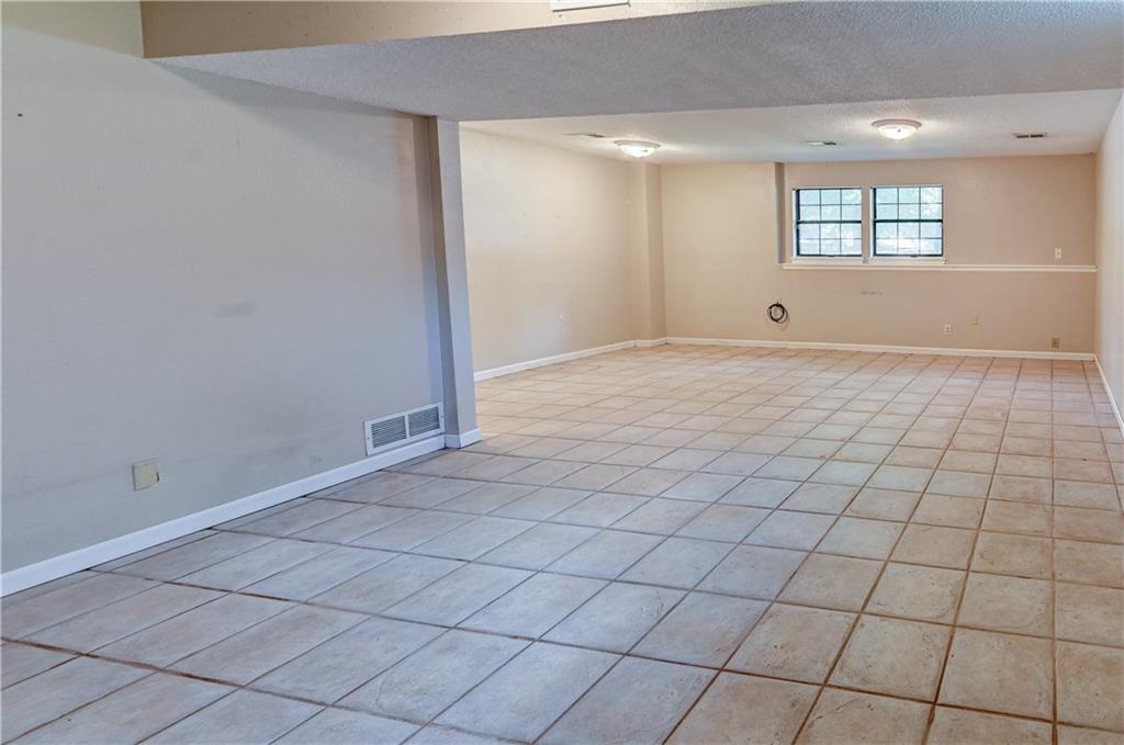 1604 Oak Ridge Drive