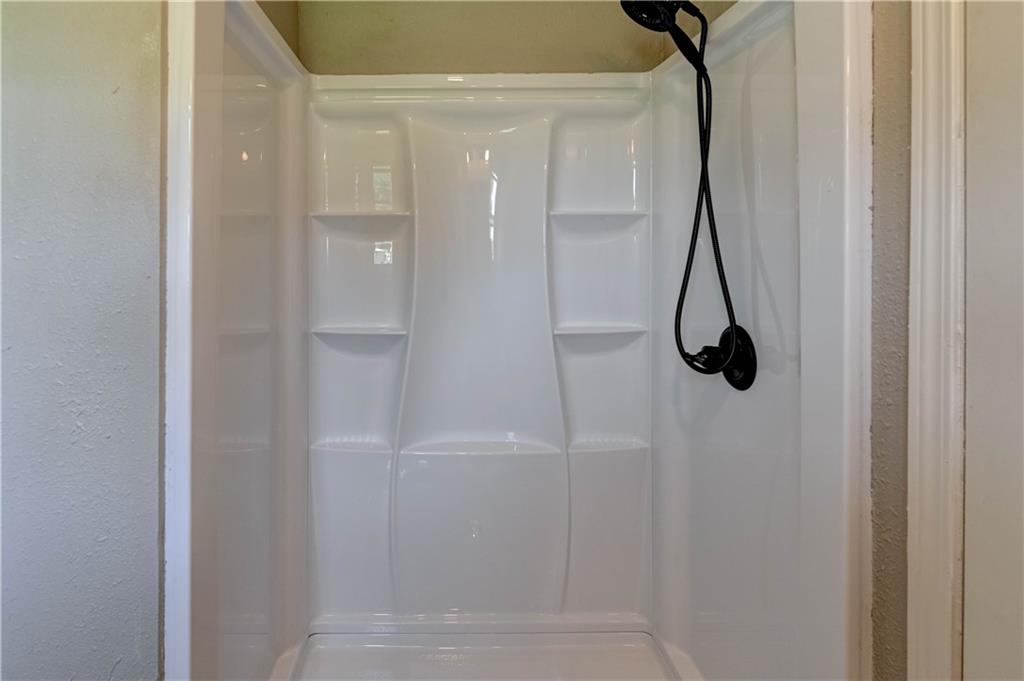 101 E Meadowbrook Court