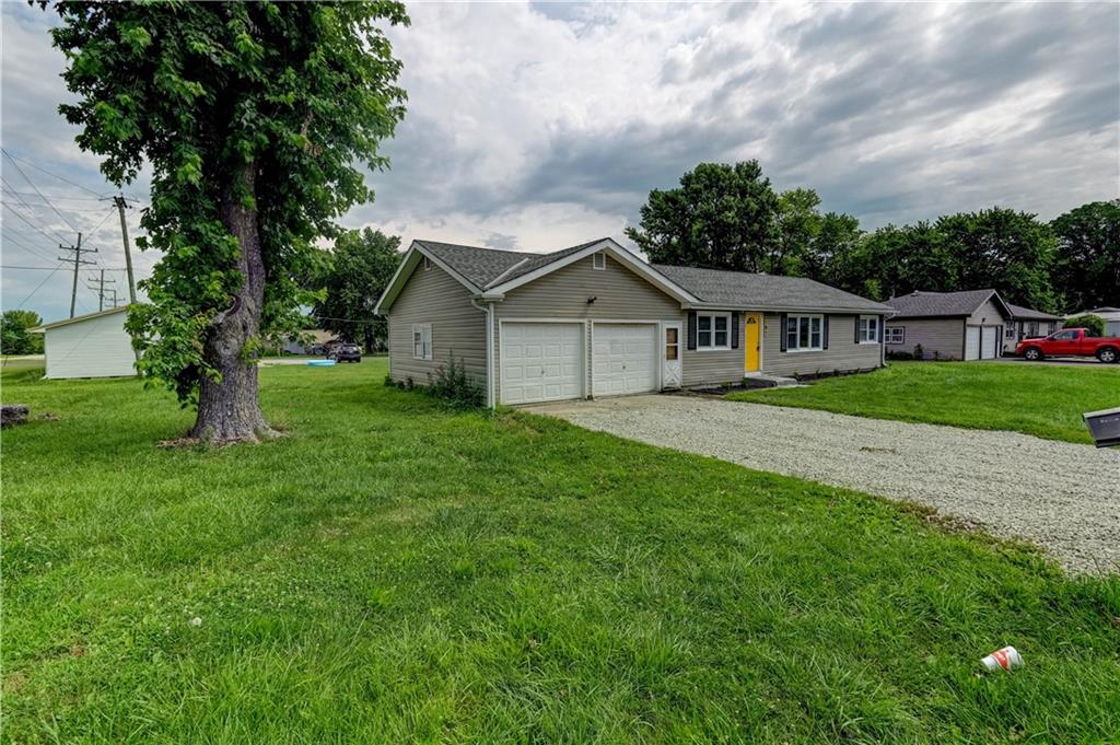 101 E Meadowbrook Court