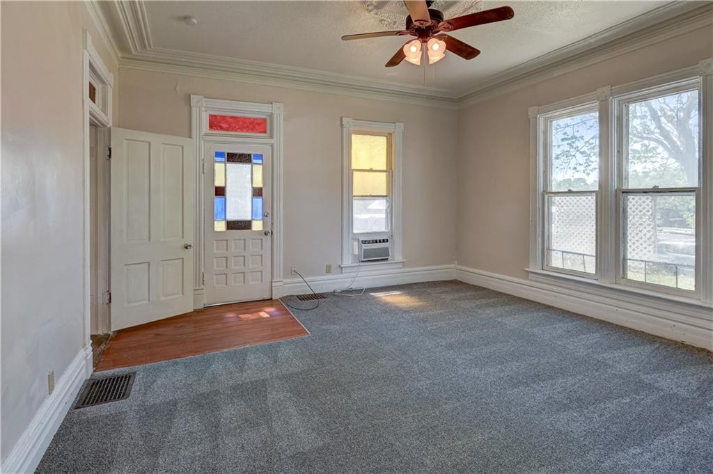 304 N JUNE Street