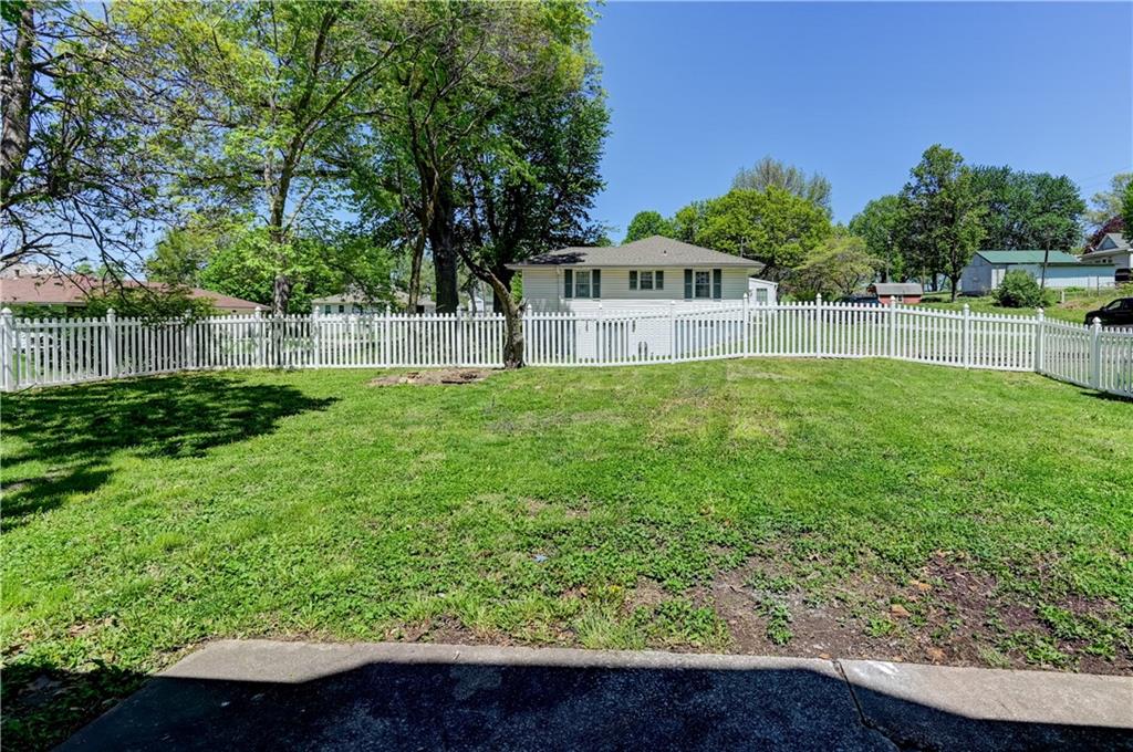 304 N JUNE Street