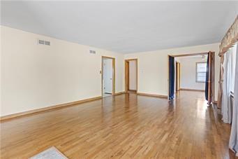 723 E Walnut Street