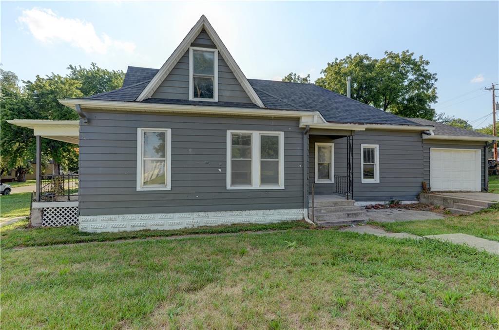 1403 Commercial Street