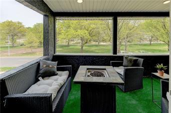 5122 Paseo Boulevard