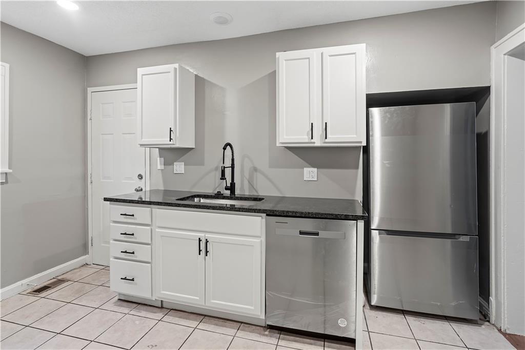 5122 Paseo Boulevard