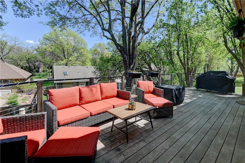 6513 Cottonwood Drive