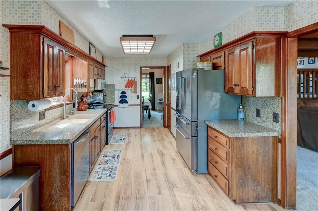 6513 Cottonwood Drive