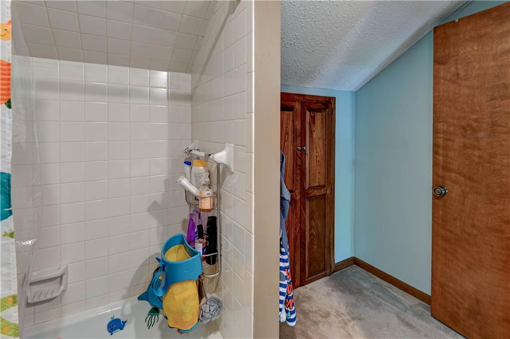 6513 Cottonwood Drive