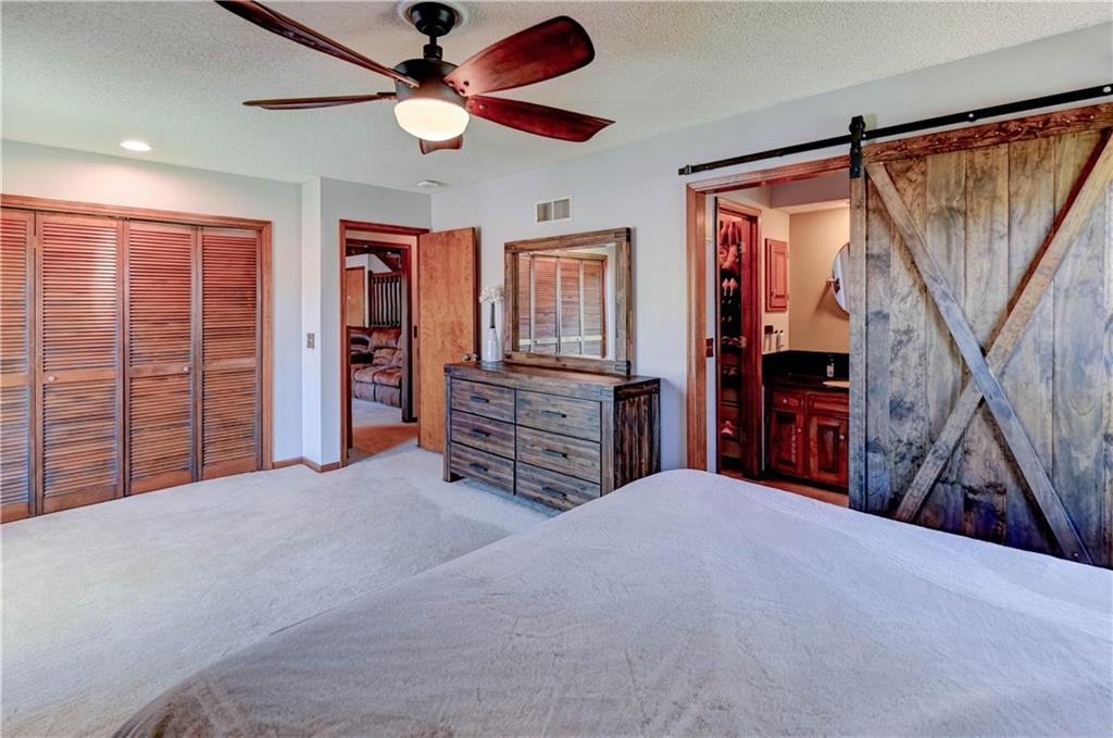 6513 Cottonwood Drive
