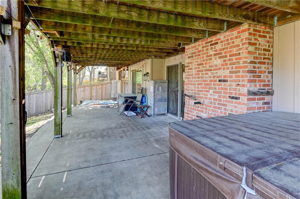 6513 Cottonwood Drive