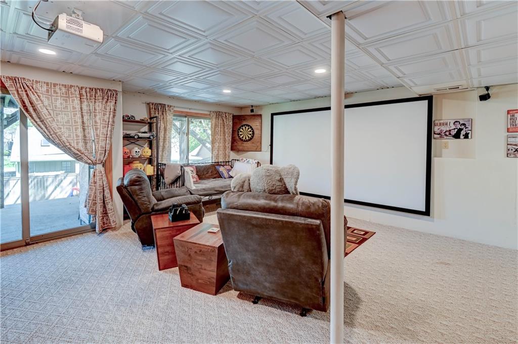 6513 Cottonwood Drive