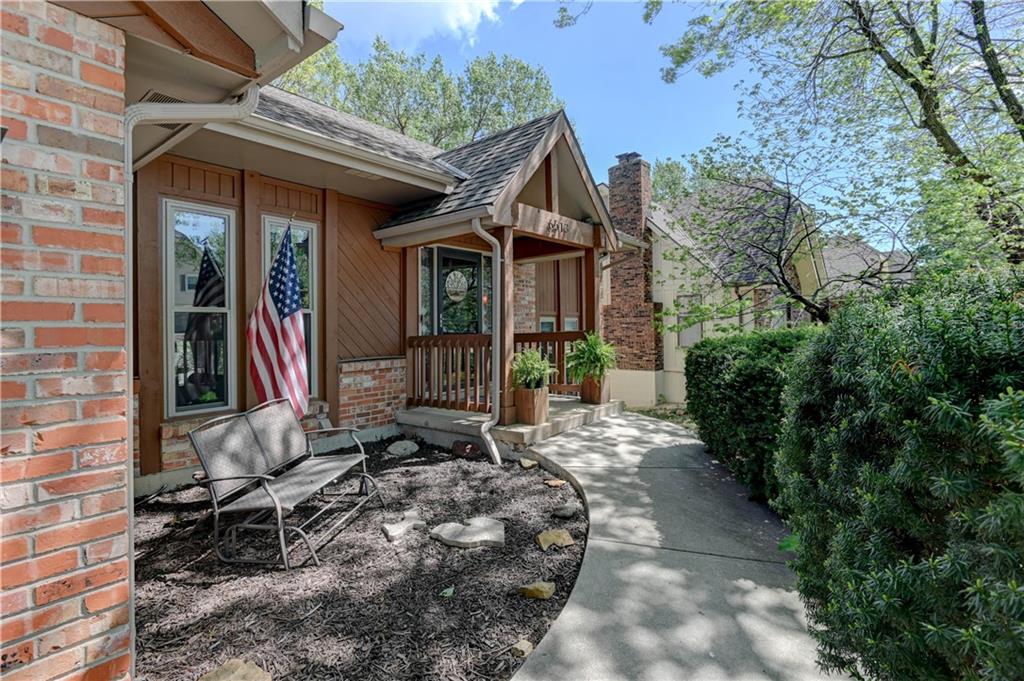 6513 Cottonwood Drive