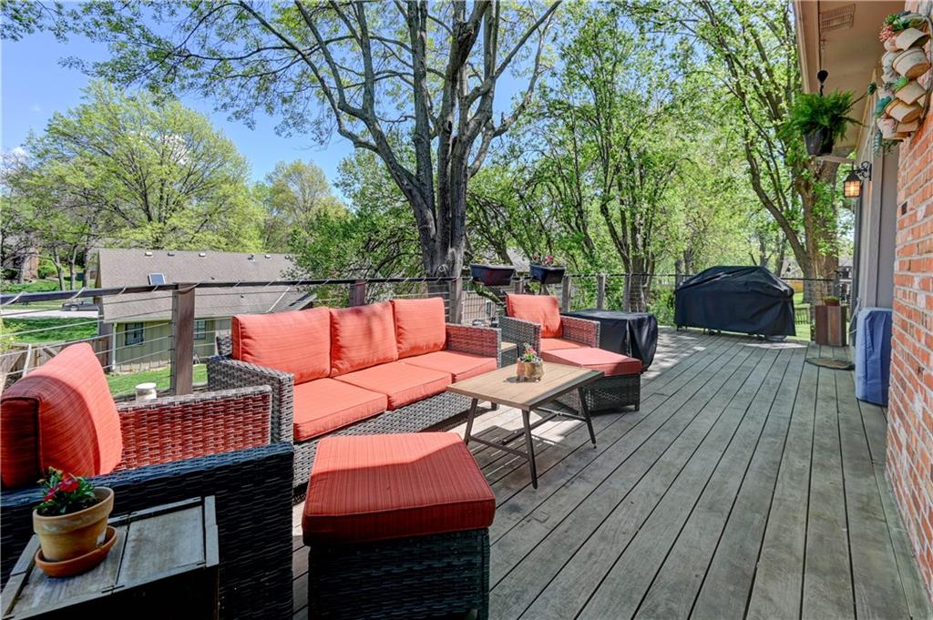 6513 Cottonwood Drive