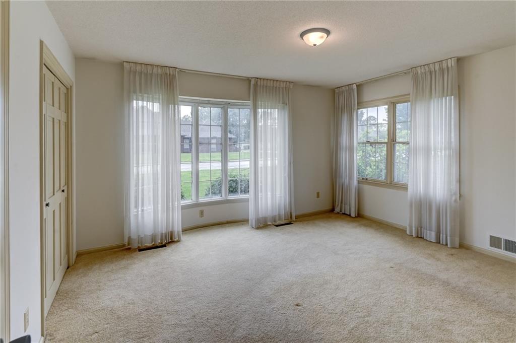 917 Country Club Drive