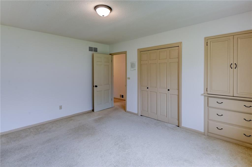 917 Country Club Drive