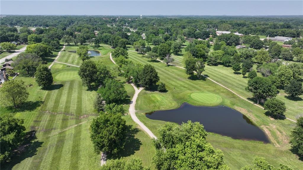 917 Country Club Drive