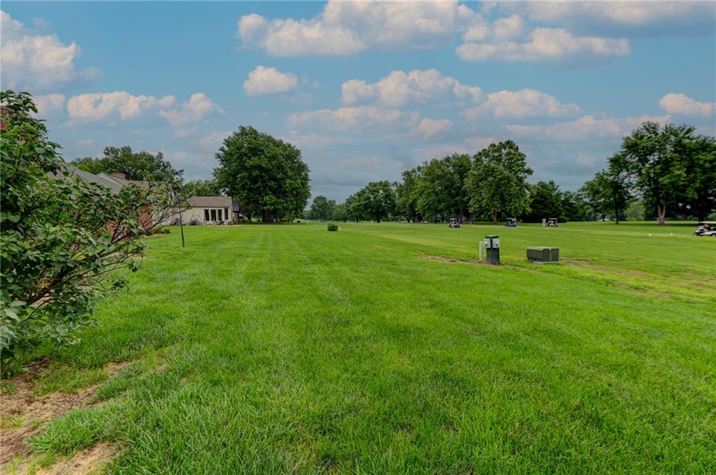 917 Country Club Drive