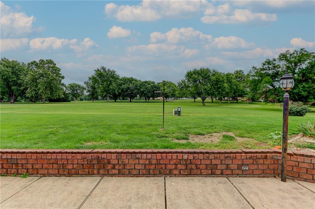 917 Country Club Drive