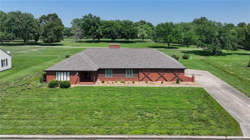 917 Country Club Drive