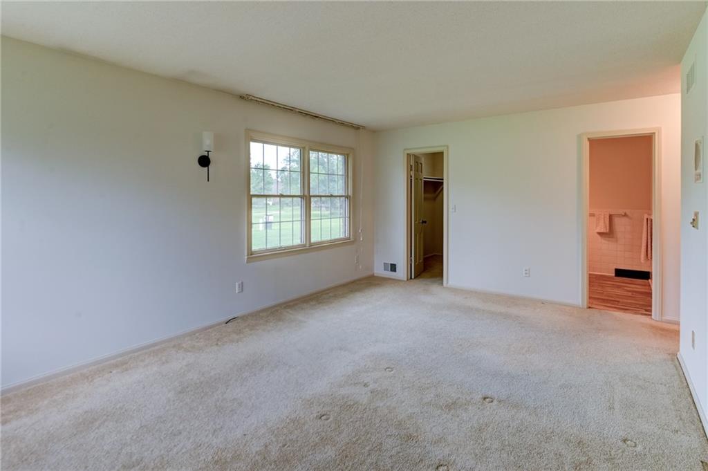 917 Country Club Drive