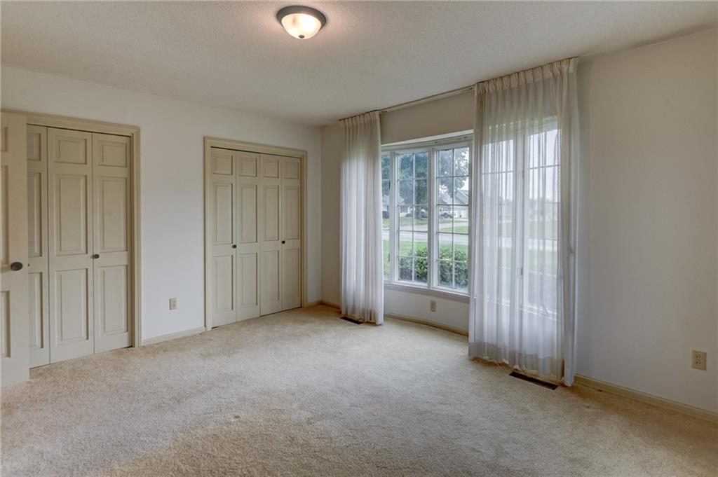 917 Country Club Drive