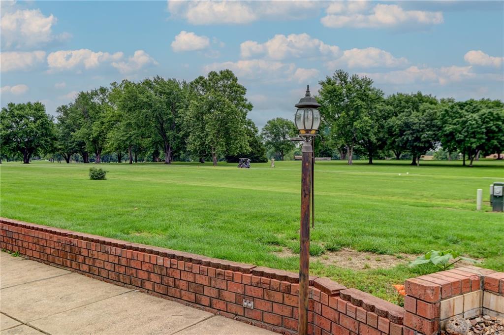 917 Country Club Drive