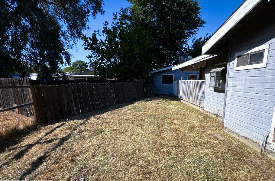 4823 W Myrtle Avenue